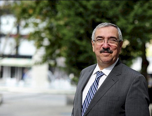 Lüleburgaz Belediye Başkanı: Emin Halebak